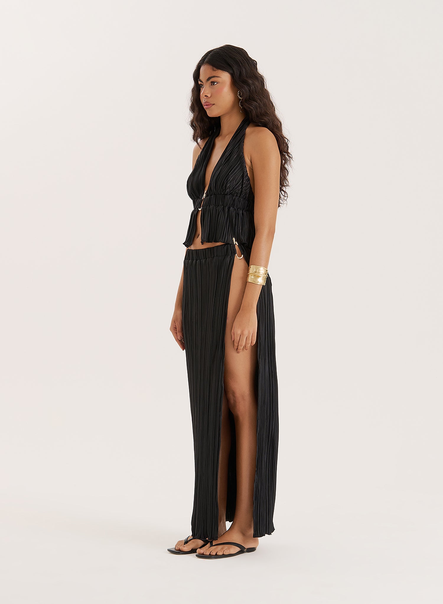 Black Plisse Thigh Split Hardware Detail Maxi Skirt